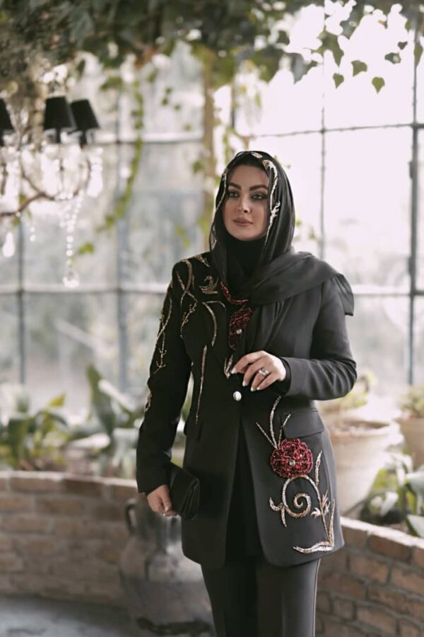 کت تک جواهردوزی مشکی برند سارا ضیا مدل Royal rose