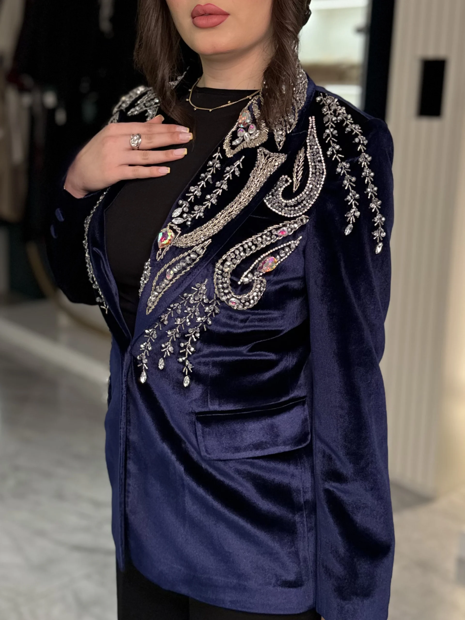 کت تک جواهردوزی برند سارا ضیا مدل Velvet Majesty